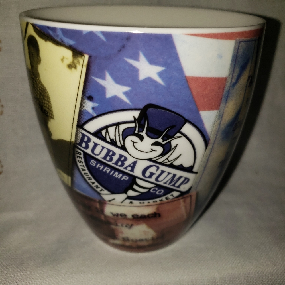 Bubba Gump Shrimp Co. ©️ American Flag Mug